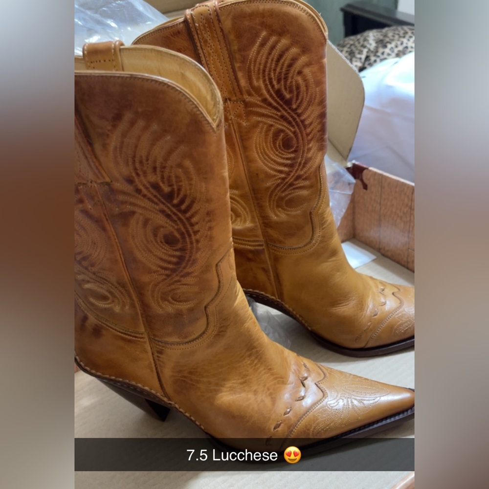 Lucheese Boots